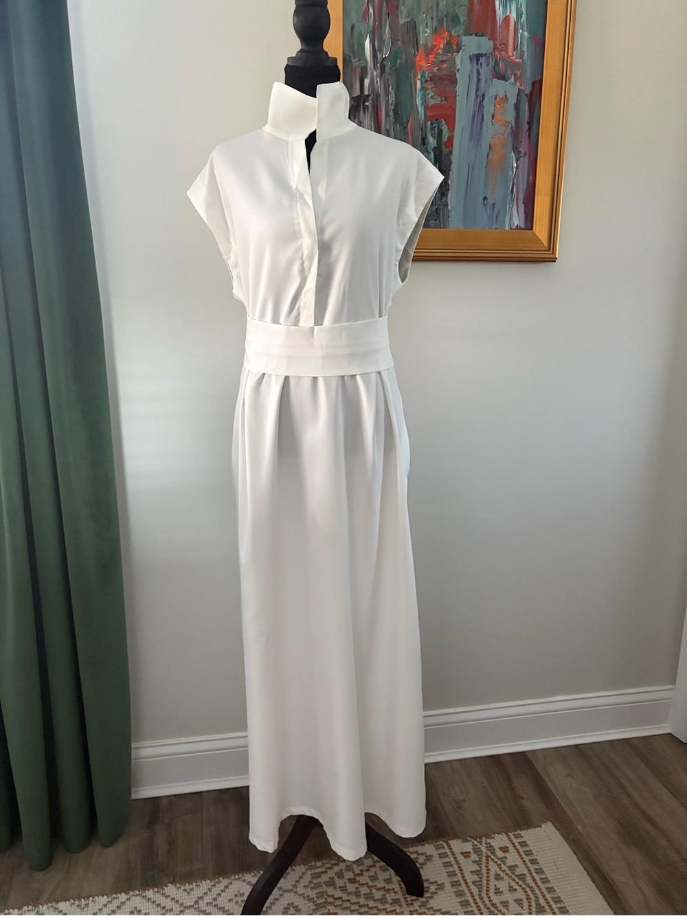 Source Unknown White High-Neck Belted Maxi Dress